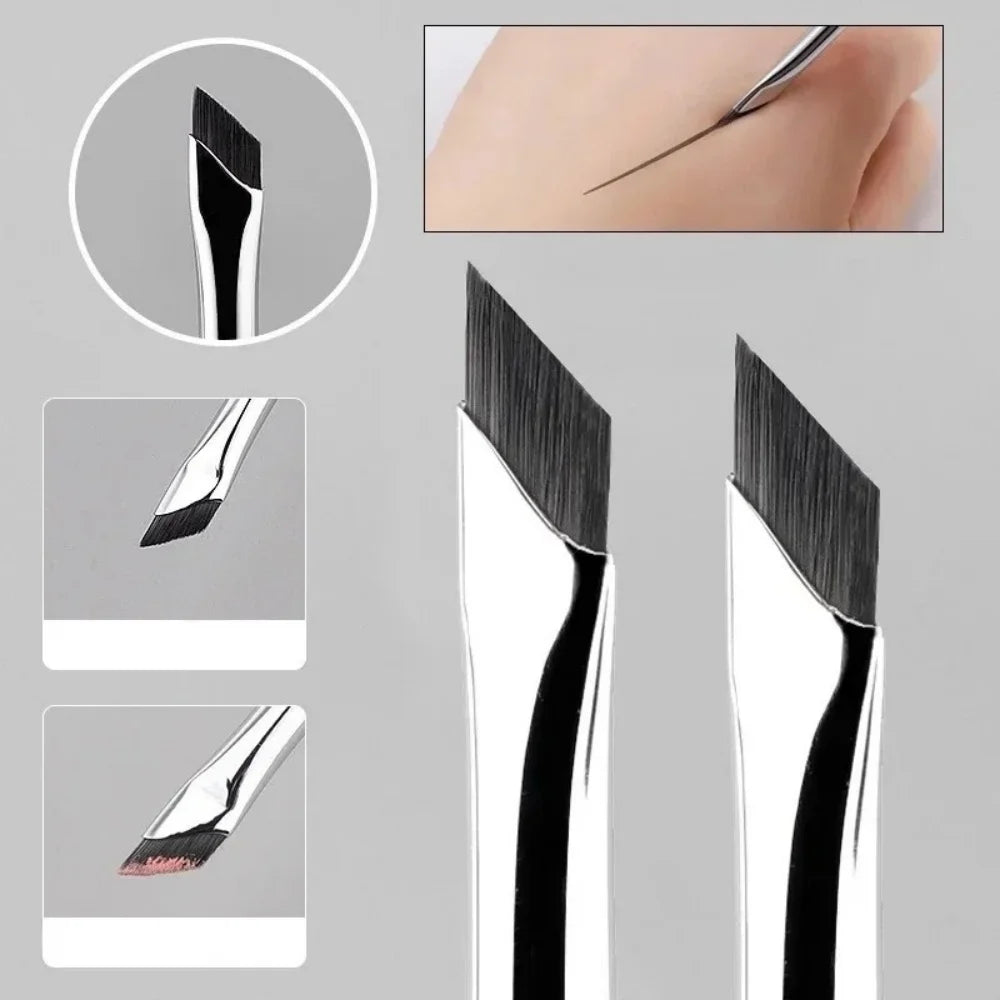 Angled Eyebrow & Eyeliner Brush