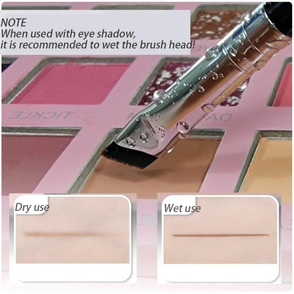 Angled Eyebrow & Eyeliner Brush