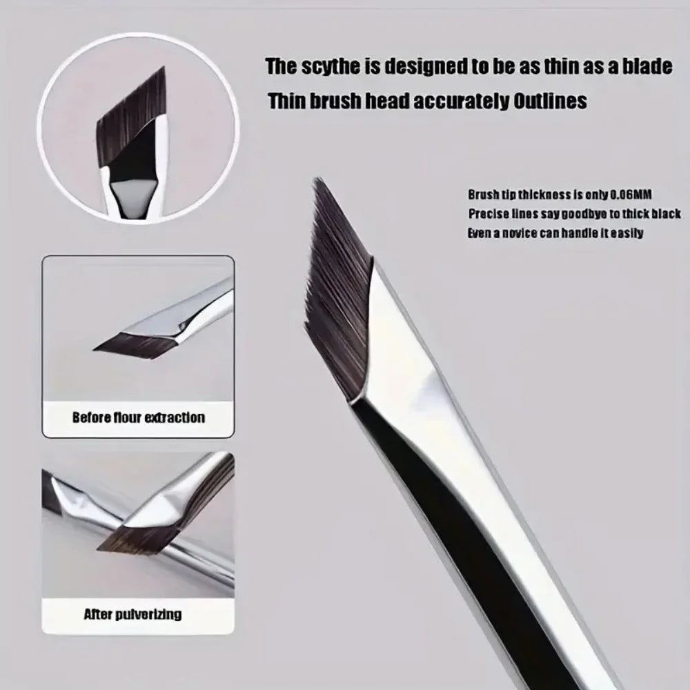 Angled Eyebrow & Eyeliner Brush