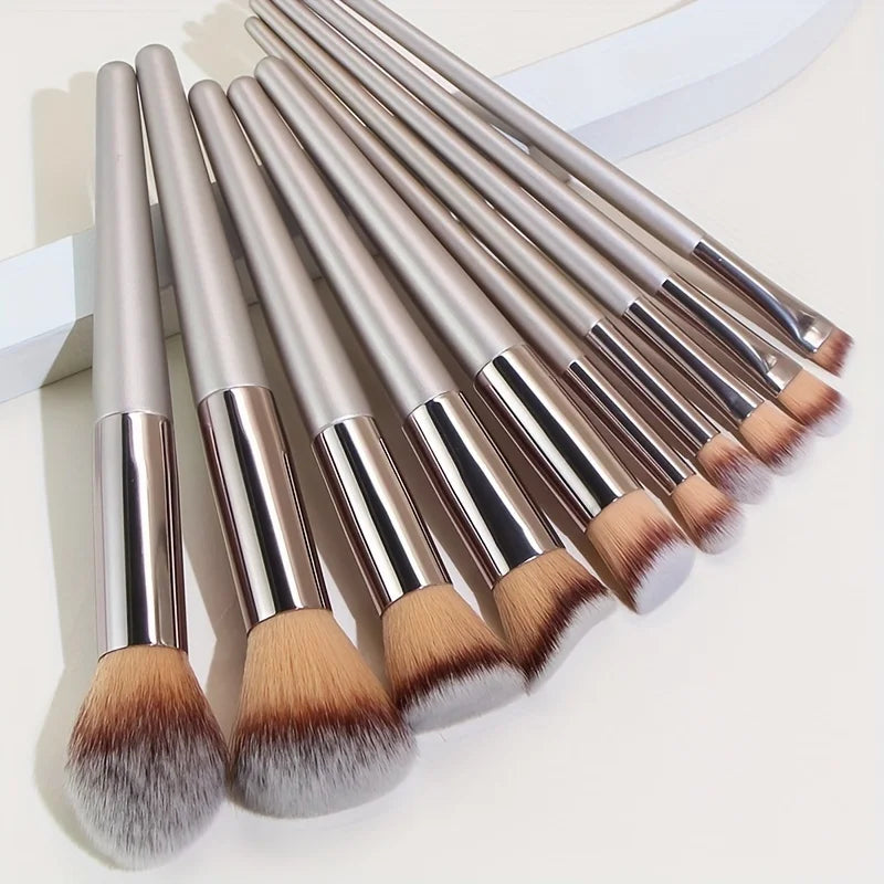 10-Piece Professional Makeup Brush Set – Essential Tools for a Flawless Full-Face Look