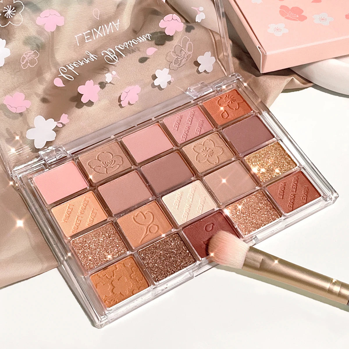 20-Color Eyeshadow Palette – Glitter, Shimmer & Matte Finishes for Every Look