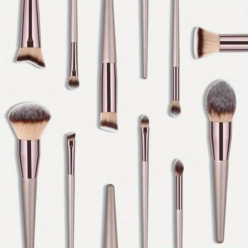 10-Piece Professional Makeup Brush Set – Essential Tools for a Flawless Full-Face Look