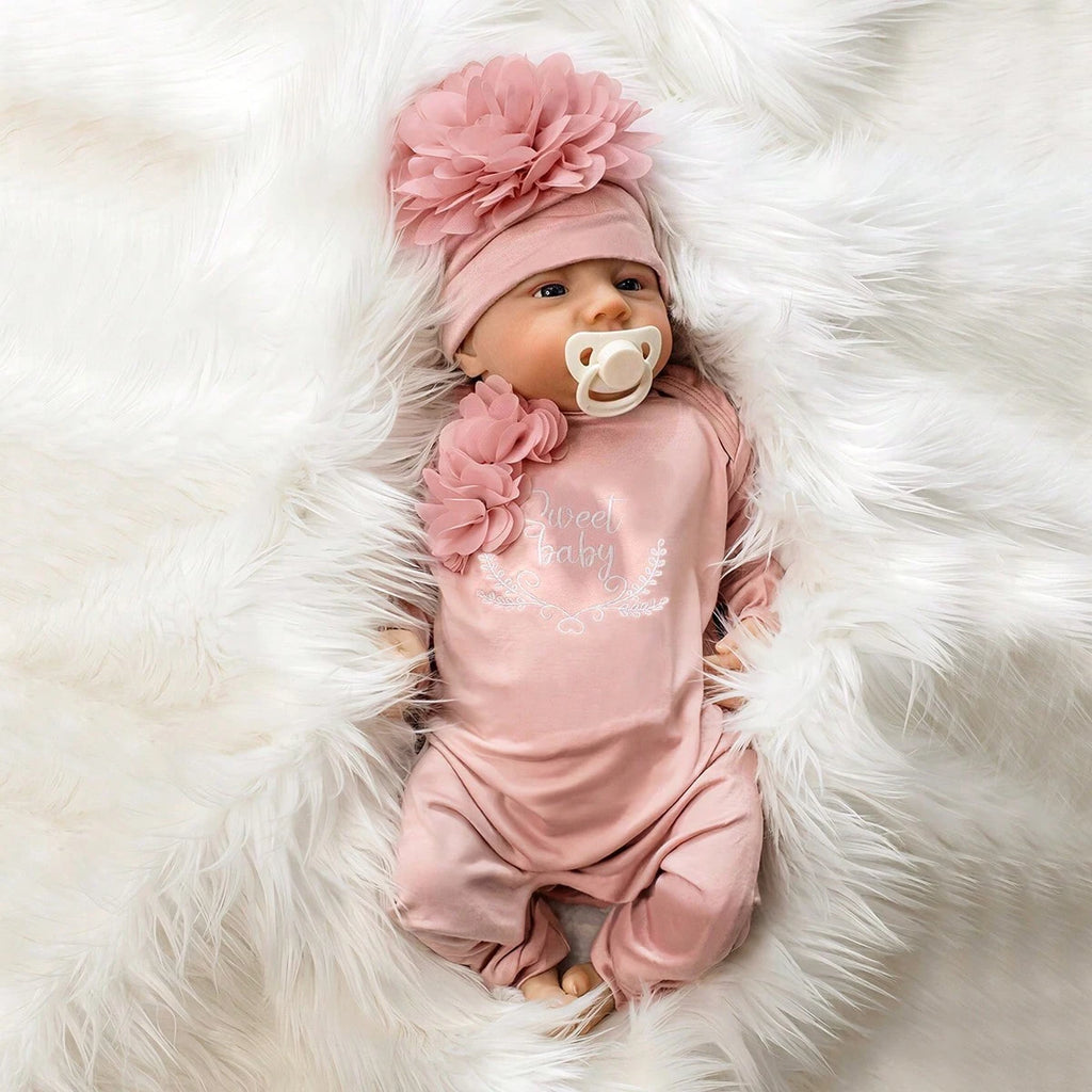 Charming Newborn Floral Cotton Rompers with Matching Hat - Perfect 2-Piece Set for Your Little Princess