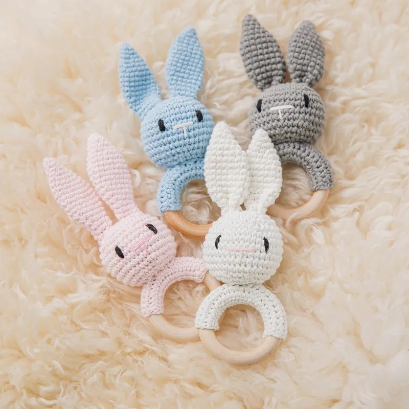 Gentle Relief: Wooden Baby Teether Rattle - Natural Comfort for Teething Tots - Pretty & Polished